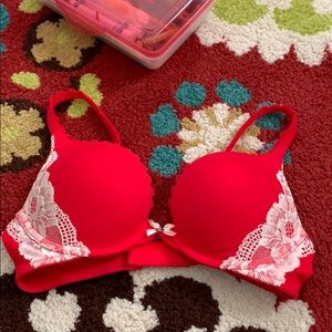 New Victoria’s Secret Body by Victoria Push-up